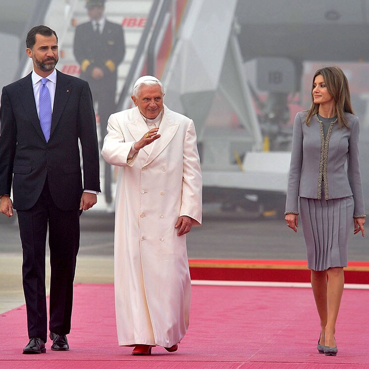 El rey Felipe: "Guardamos, con profundo sentimiento, el cariño con el que Benedicto XVI distinguió a España"