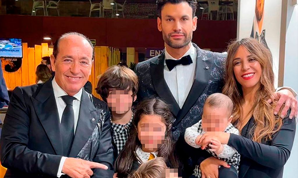 Jorge Pérez regresa a las pasarelas tras su polémica con Alba Carrillo arropado por su mujer y sus hijos