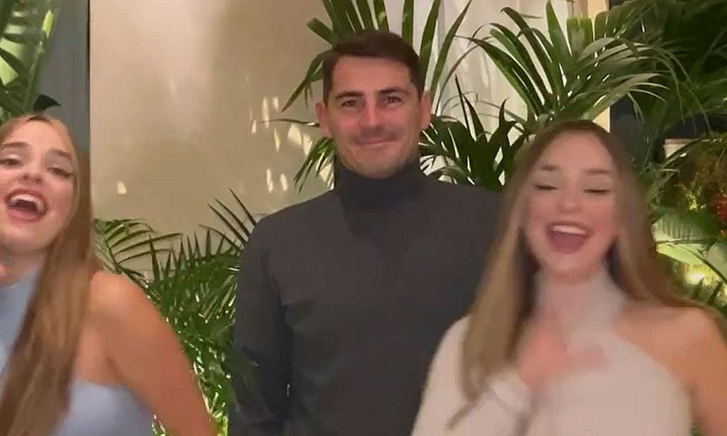 ¡No te pierdas el baile viral de Iker Casillas con las 'Twin Melody', concursantes del Benidorm Fest!