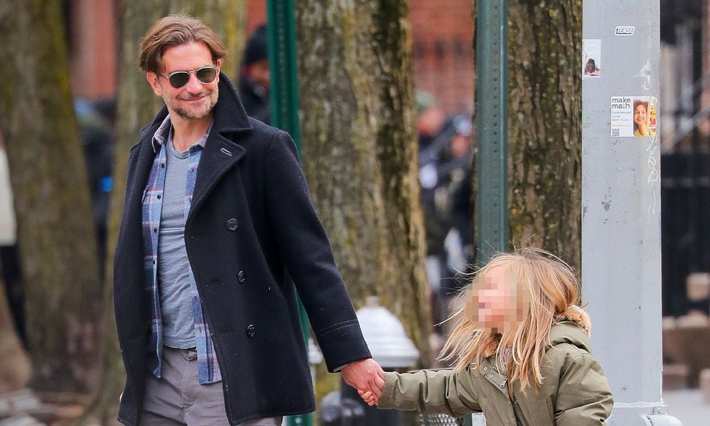 Bradley Cooper y su hija Lea de Seine