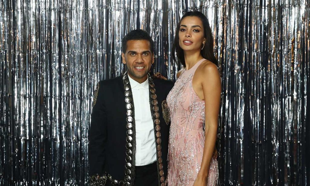 Dani Alves y Joana Sanz 