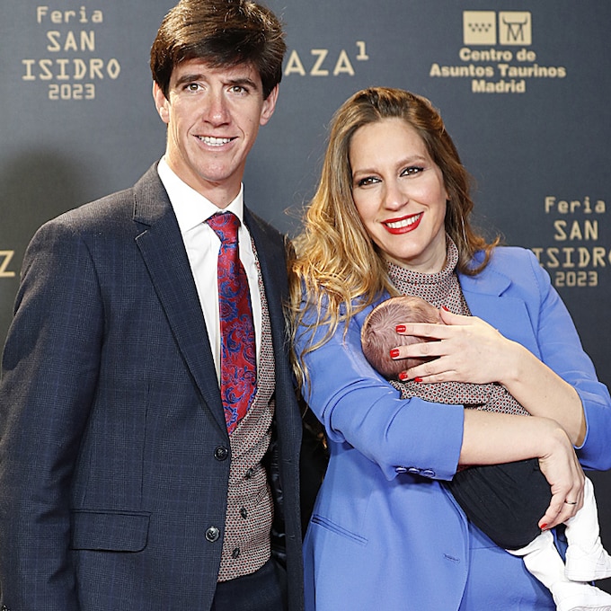 El bebé de la cantante María Toledo, de solo un mes, el gran protagonista de una gala en Las Ventas 