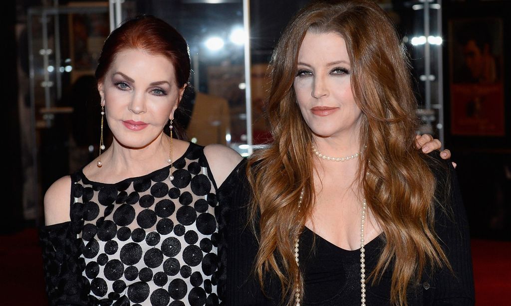 Priscilla Presley y su hija Lisa Marie Presley 