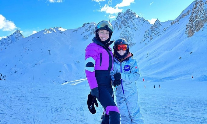 Elsa Pataky y su hijo en la nieve 