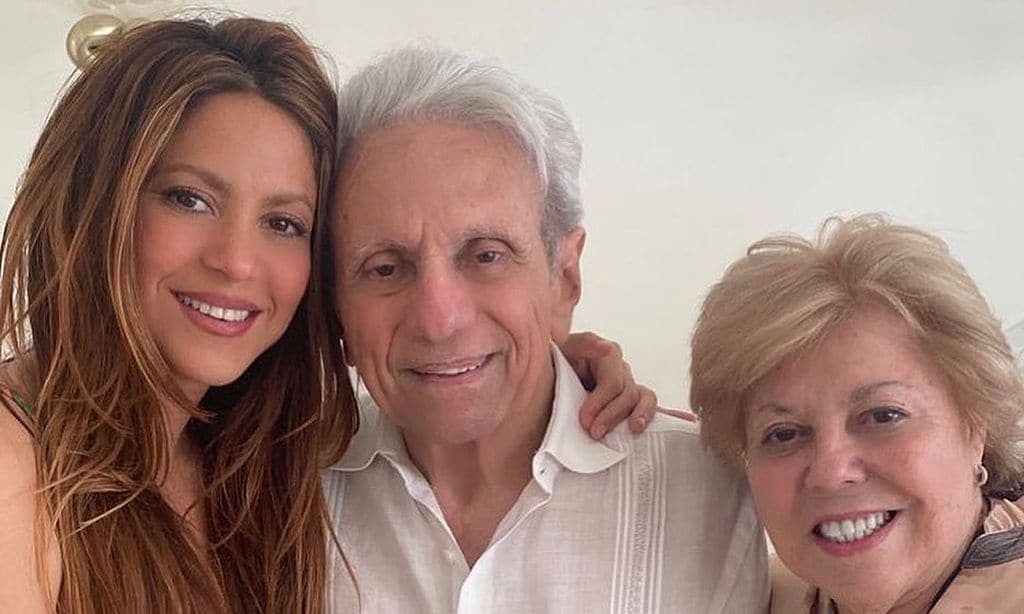 Shakira, preocupada por la salud de su padre que tendrá que pasar nuevamente por el quirófano