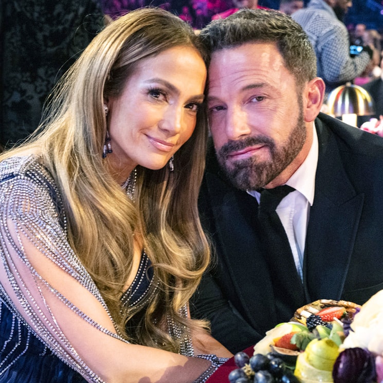 Jennifer Lopez crea su propio meme de Ben Affleck y provoca una oleada de aplausos... pero también muchas críticas