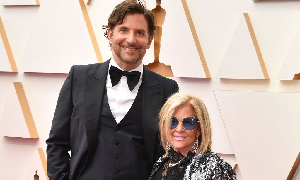 El divertido anuncio de Bradley Cooper con su madre que te robará el corazón