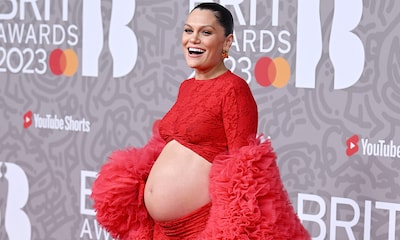 Jessie J presume de su embarazo 'milagro' con el look más espectacular de los Brit Awards