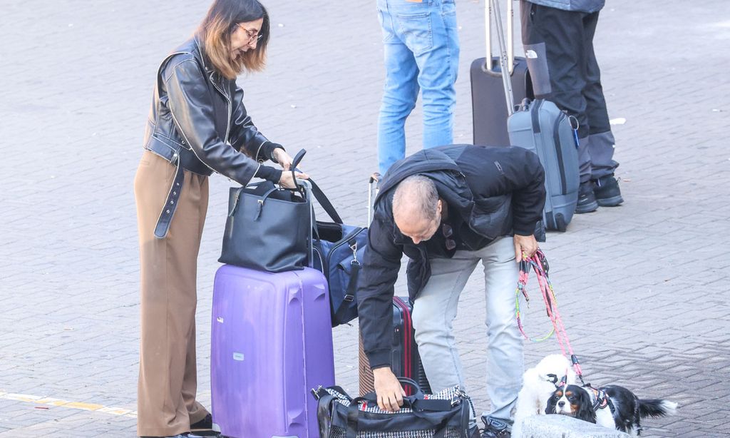 Paz Padilla pone rumbo a los carnavales de Cádiz junto a su novio y su ‘patrulla canina’