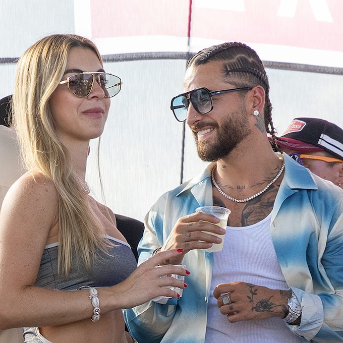 Maluma , rendido a su novia, Susana Gómez, en un festival en Miami