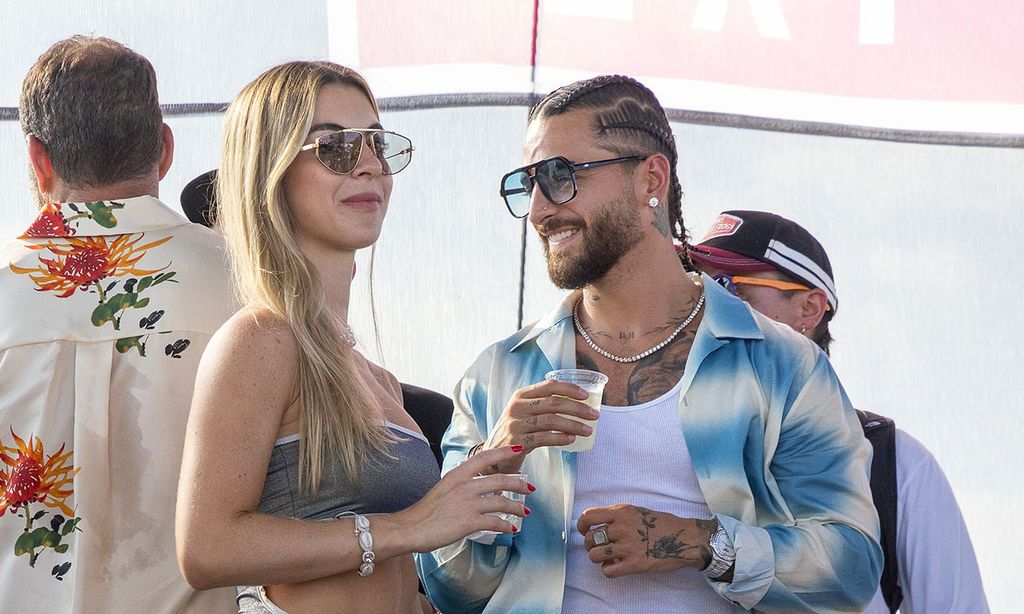 Maluma , rendido a su novia, Susana Gómez, en un festival en Miami