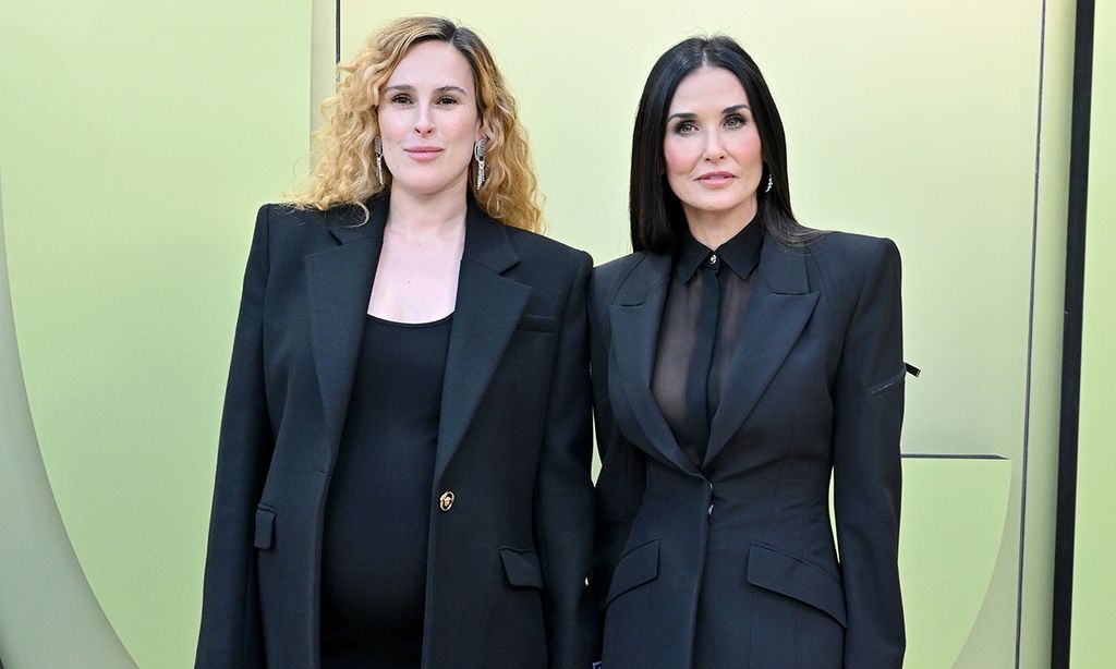 Rumer Willis presume de sus curvas premamá en la recta final de su embarazo con el apoyo de Demi Moore