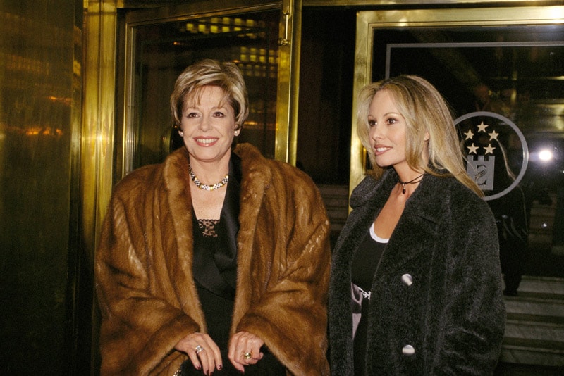 Laura Valenzuela con su hija Lara Dibildos