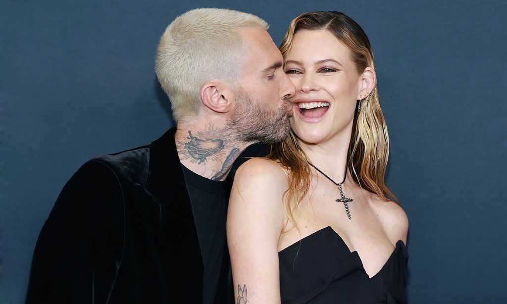 Adam Levine y Behati Prinsloo, muy enamorados tras el escándalo