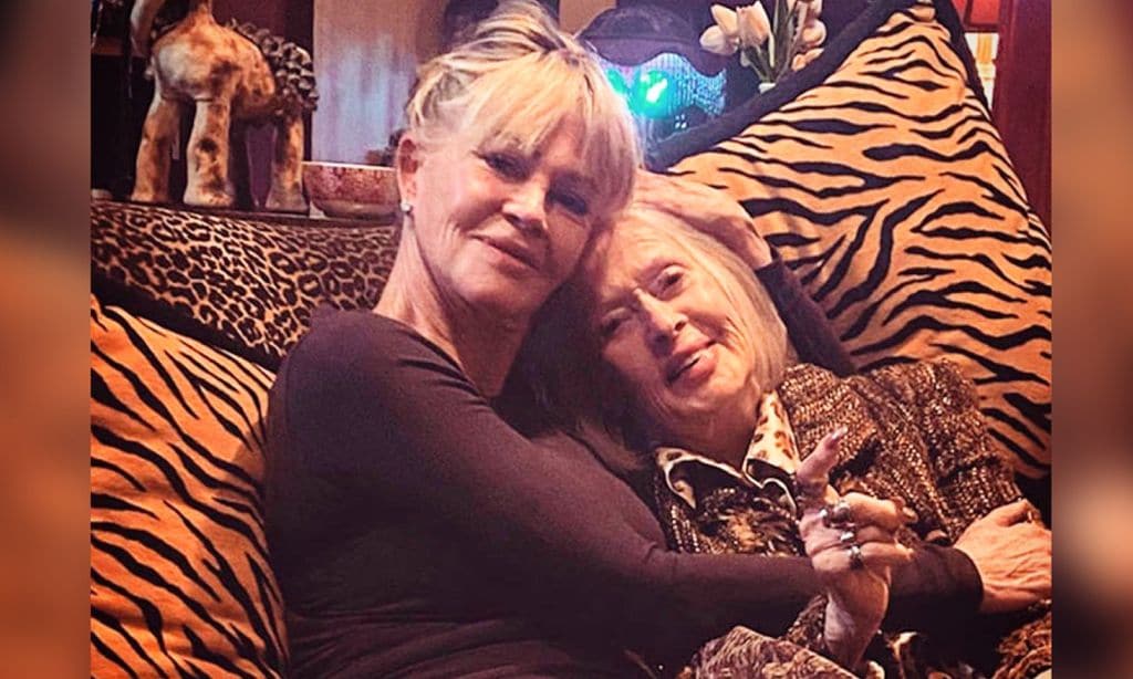 Melanie Griffith presume de su madre, Tippi Hedren, increíble a sus 93 años