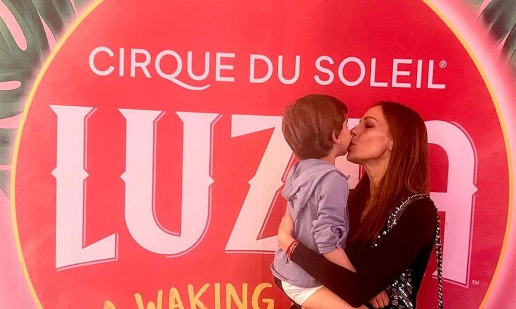 Eva González se relaja con su hijo Cayetano en el Circo del Sol tras las polémicas declaraciones de Lucía Rivera