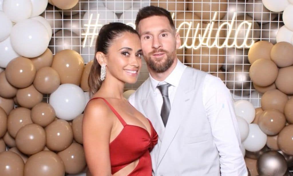 Antonela Roccuzzo con Leo Messi