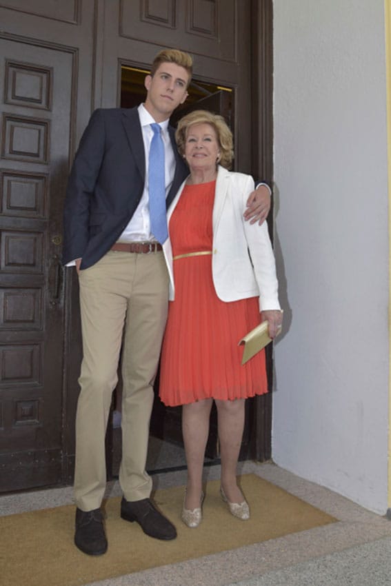 Nieto y abuela
