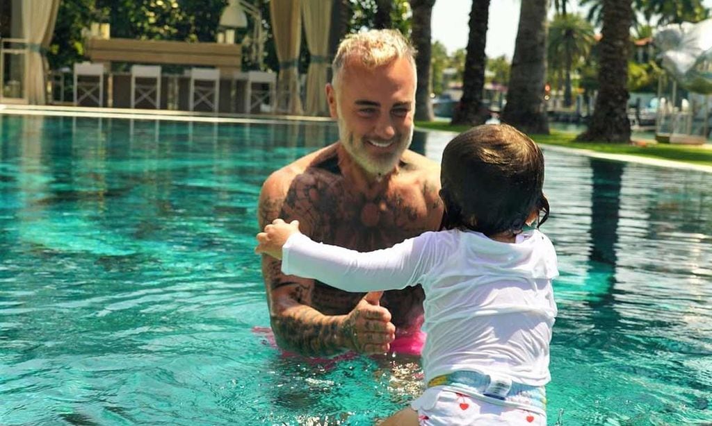 Gianluca Vacchi muestra su impresionante mansión de Miami durante sus vacaciones en familia, ¡valorada en 20 millones!