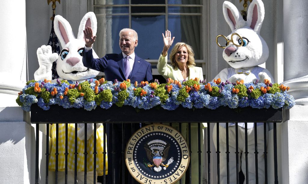 Joe Biden y Jill Biden celebrando la Pascua en la Casa Blanca