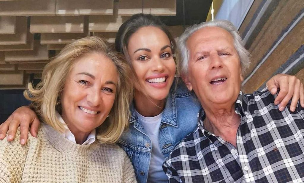 Lara Álvarez celebra el cumpleaños de su madre y Laura Madrueño le hace una petición desde 'Supervivientes'