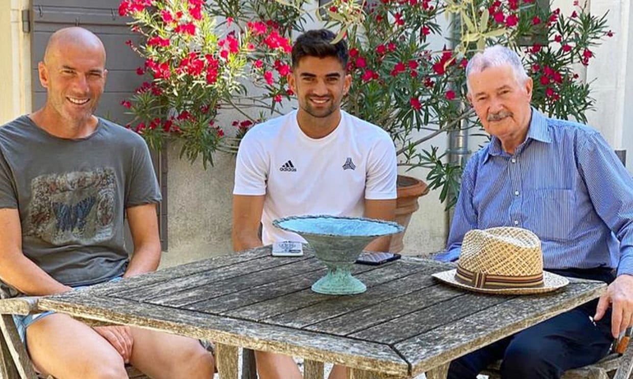 Enzo Zidane y Karen Gonçalves visitan a los padres de Zidane en Marsella
