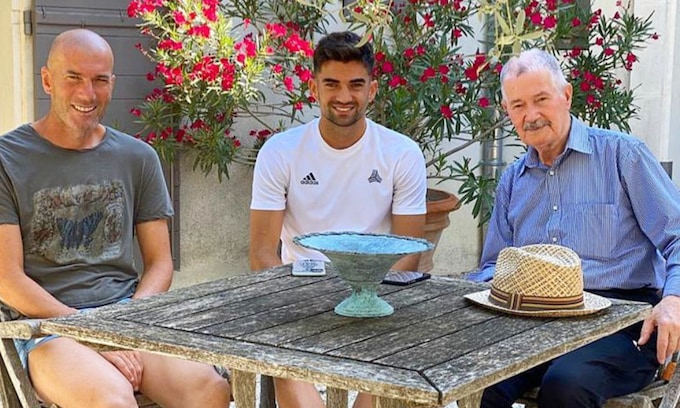 Enzo Zidane y Karen Gonçalves visitan a los padres de Zidane en Marsella