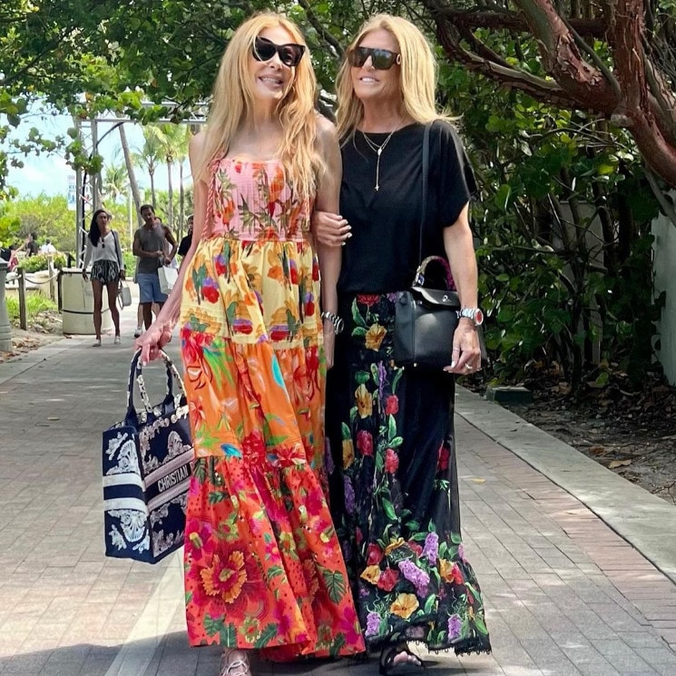 Las imágenes de la felicidad de Ana Obregón en Miami con Susana Uribarri y su hija Carlota