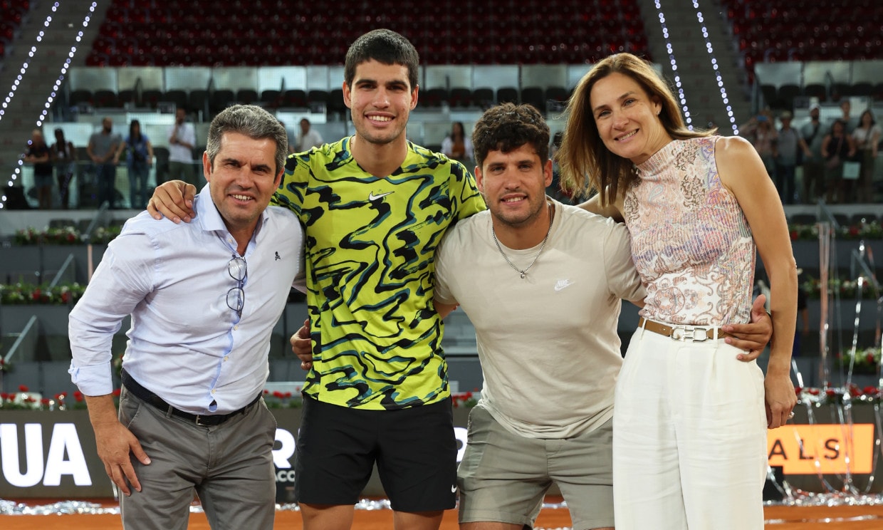 Sus padres, su hermano Álvaro... conoce a la familia de Carlos Alcaraz, su gran apoyo en Roland Garros
