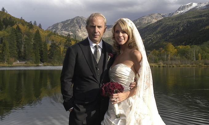Kevin Costner y Christine Baumgartner se casaron hace 18 años en el rancho del actor en Aspen Colorado