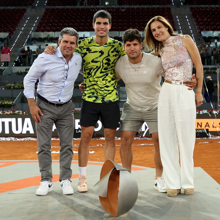 La dedicatoria más especial de Carlos Alcaraz tras ganar el Masters 1000 de Madrid: '¡Va por ti, mamá!'