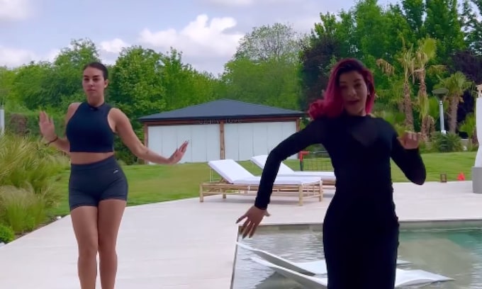 Georgina Rodríguez bailando bachata en shorts y tacones y en la piscina de su casa