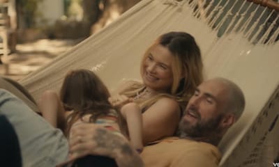 Adam Levine convierte a su mujer en protagonista de su último videoclip tras el escándalo de su supuesta infidelidad