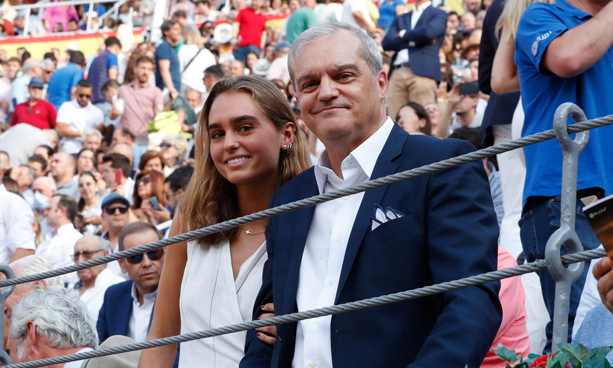 De Ramón García y su hija mayor al juez Pedraz y su pareja: el rey Felipe preside la corrida de la Beneficencia en las Ventas