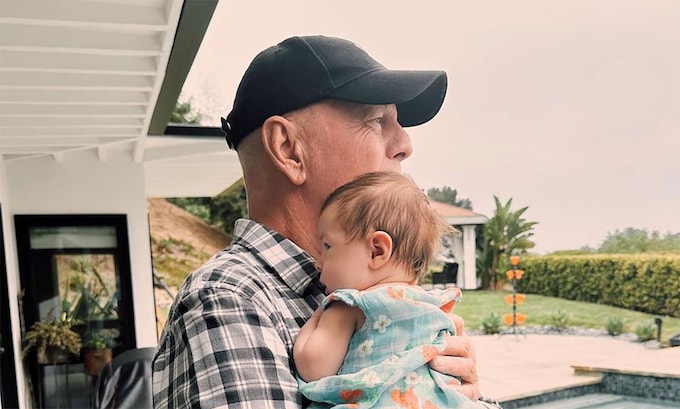 Primeras fotografías de Bruce Willis con su nieta