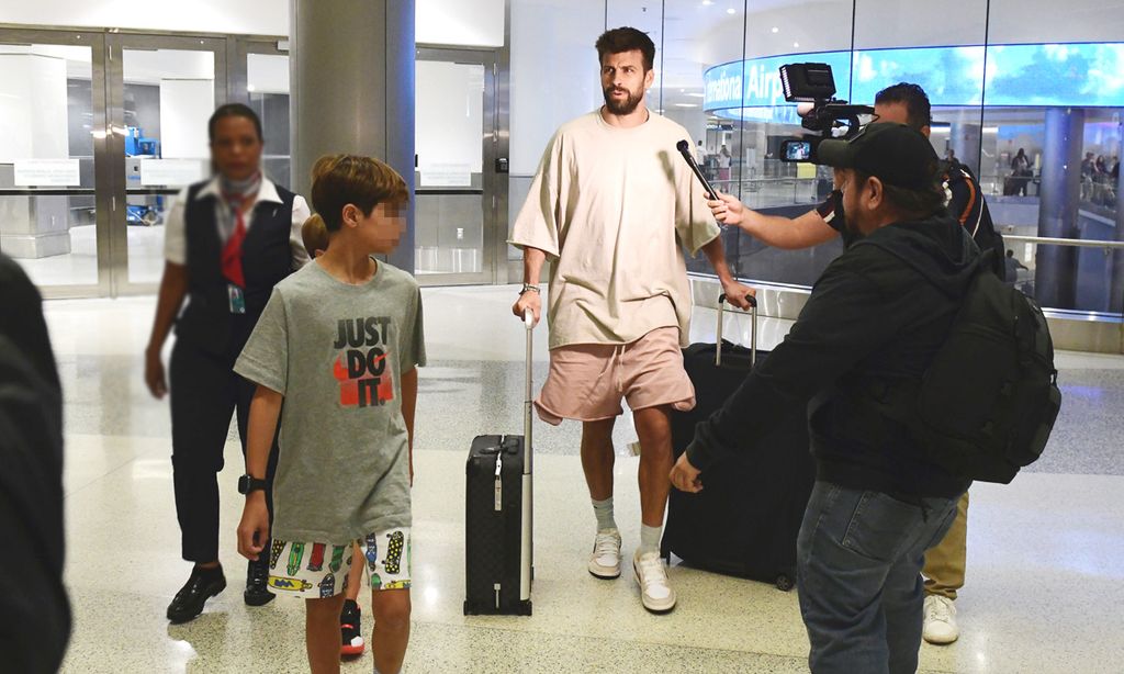 Piqué llega a Miami con sus hijos y se confirma que no estarán en la boda de su tío