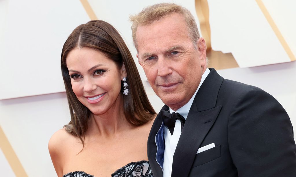 La exmujer de Kevin Costner le pide 225.000 euros al mes para criar a sus tres hijos