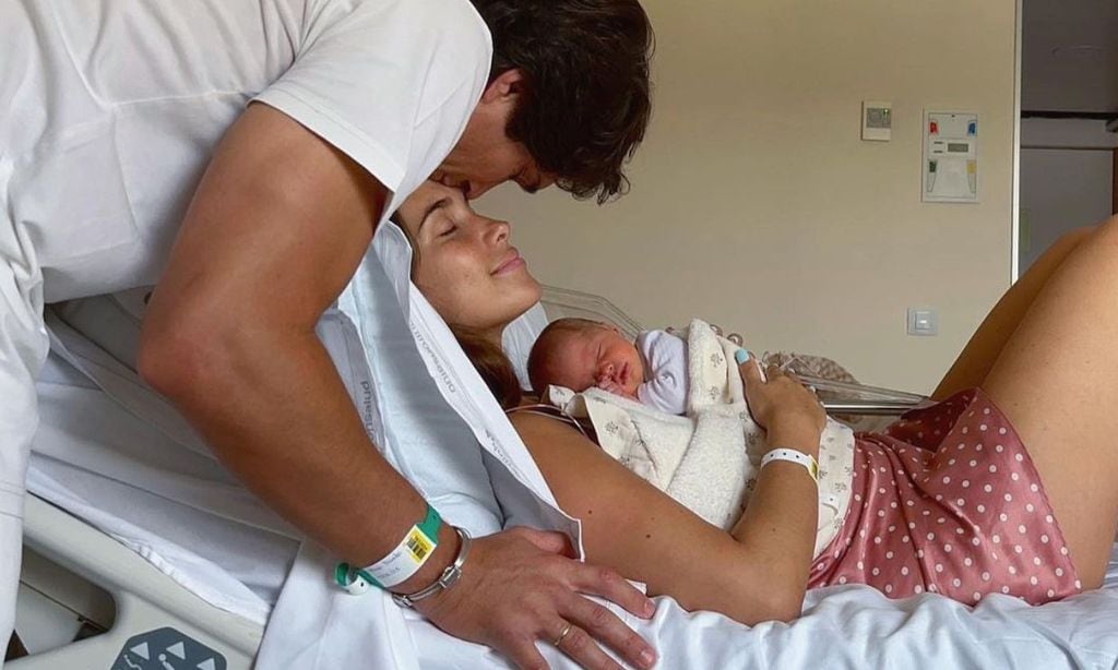 Las lágrimas de María Pombo tras el nacimiento de su hija: 'Nadie te habla de una postcesárea'