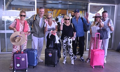 El equipo de 'Sálvame', rumbo a Miami para grabar su 'docureality': no te pierdas su divertida llegada al aeropuerto (MCarraté)