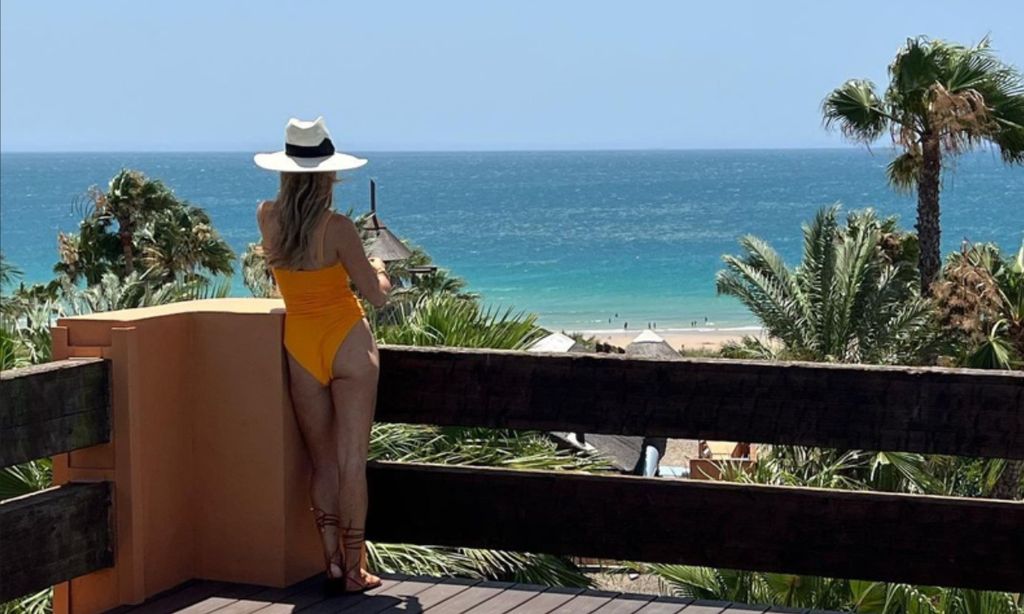 La espectacular casa con vistas al mar donde Amelia Bono pasa sus vacaciones en Marbella