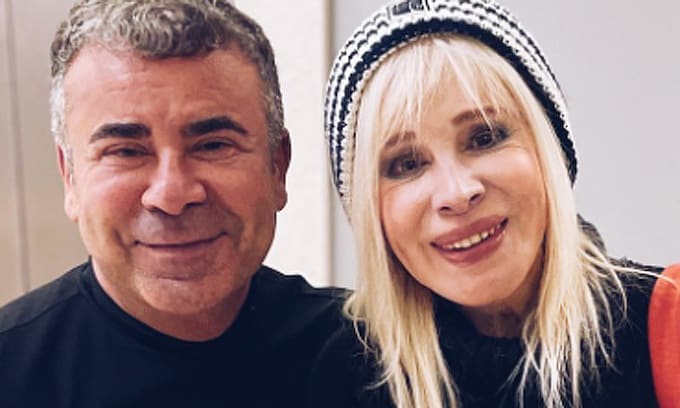 Jorge Javier Vázquez, de 53 años, ha reaparecido en Buenos Aires junto a la actriz Nacha Guevara