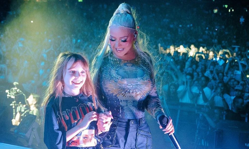 Christina Aguilera presume de su hija Summer Rain, de 9 años, sobre el escenario