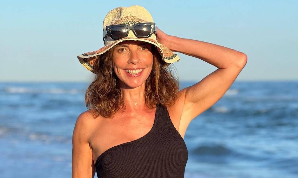 El espectacular posado de Maribel Verdú en bikini a sus 52 años