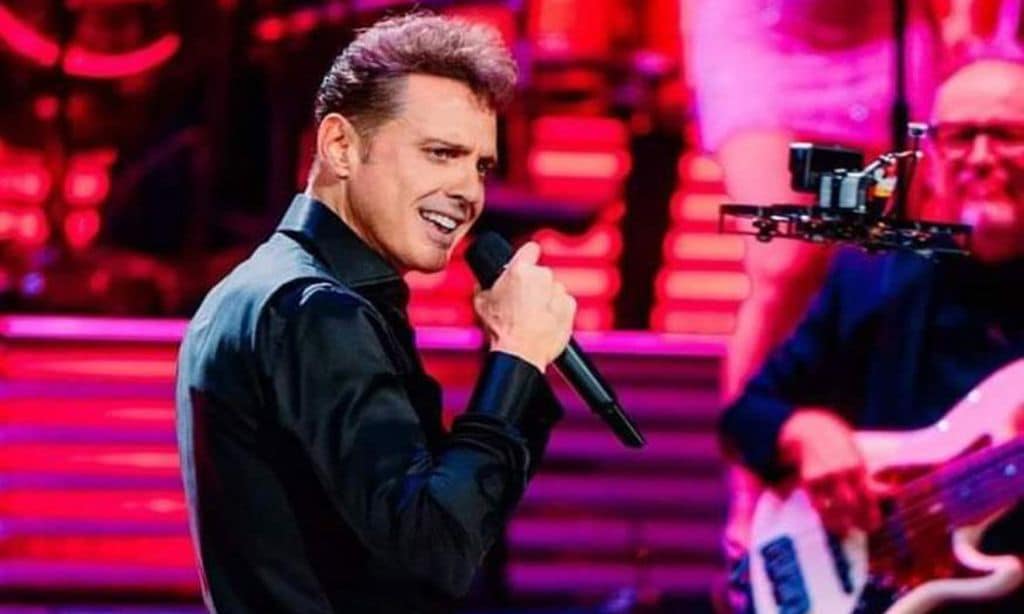 Las mil y una mentiras en la exitosa gira mundial de Luis Miguel