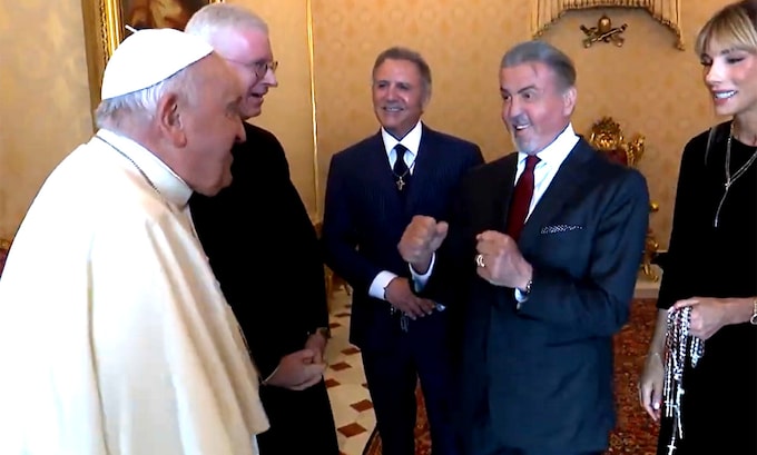 Sylvester Stallone con el Papa Francisco
