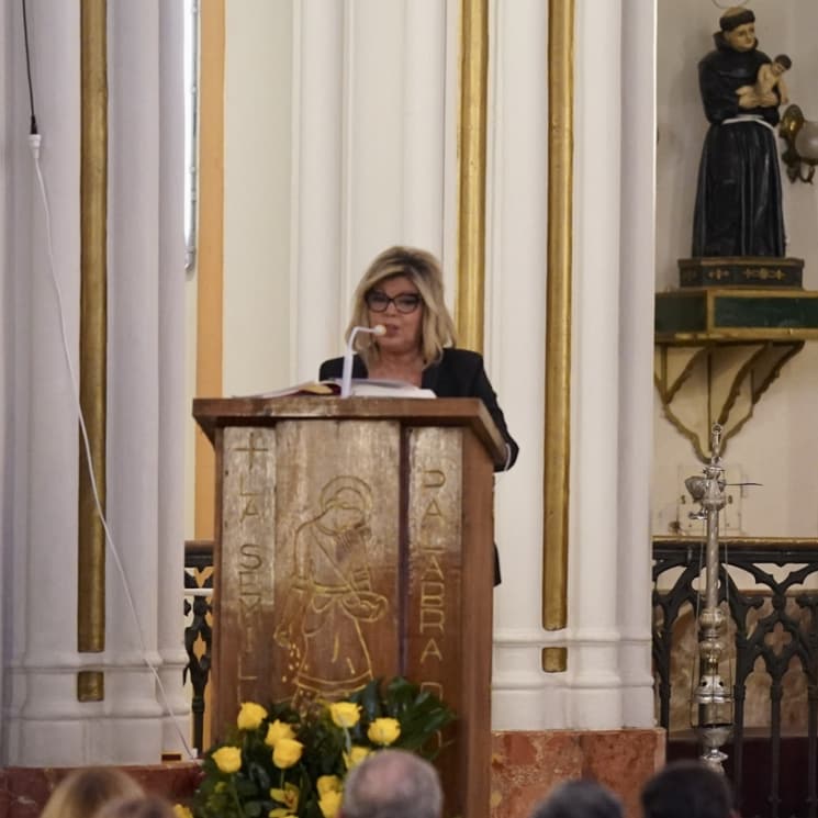 Escuchamos los emocionantes discursos de Terelu y su sobrina, Carmen, en la misa funeral por María Teresa Campos