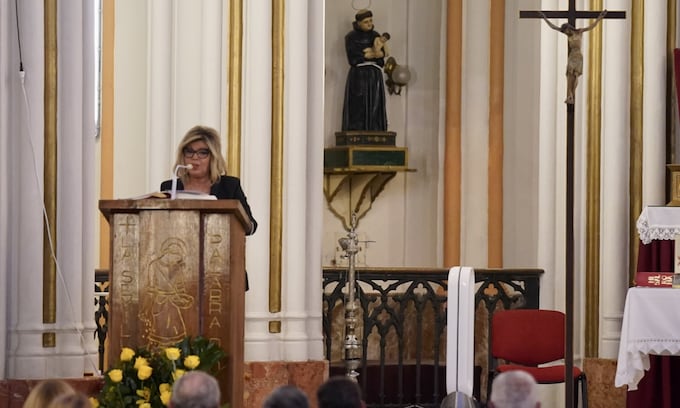 El discurso de Terelu Campos y su sobrina, Carmen Almoguera, en la misa funeral de Málaga