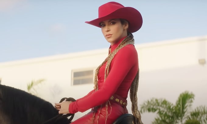 Shakira estrena su nueva canción, El Jefe