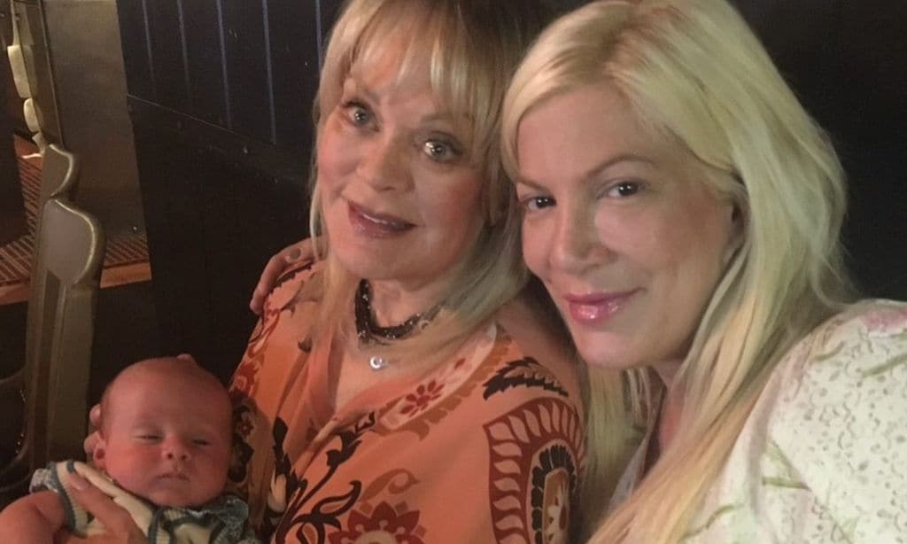 Tori Spelling acerca posturas con su madre en su difícil momento ¿cuál fue el motivo de su distanciamiento?