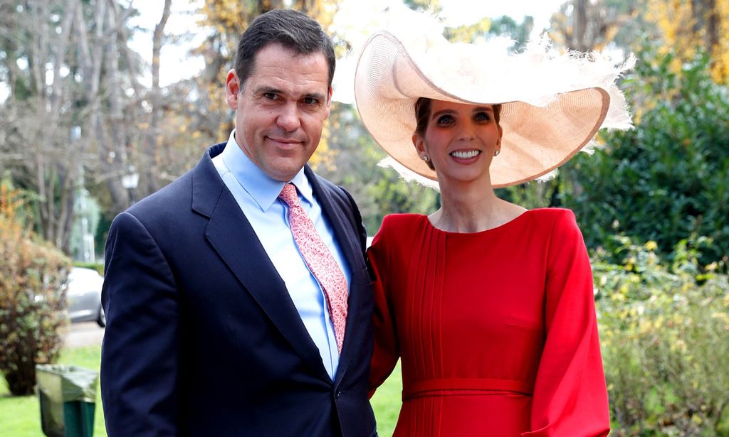 Luis Alfonso de Borbón, junto a Margarita Vargas y Carmen Martínez-Bordiú, acude a la boda de su primo y ahijado Daniel